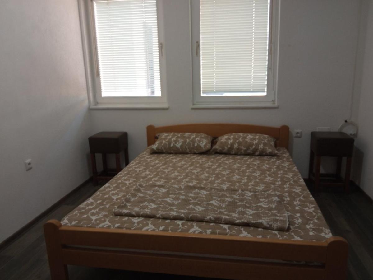 Apartman Lira *